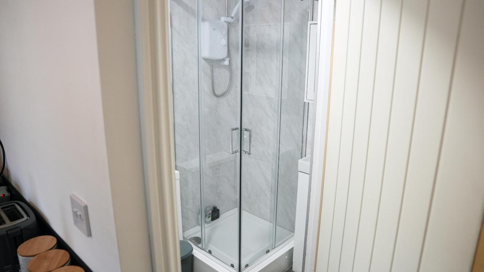 City Centre House, Parking With Ev, Free Wifi, Netflix Ковентри Экстерьер фото