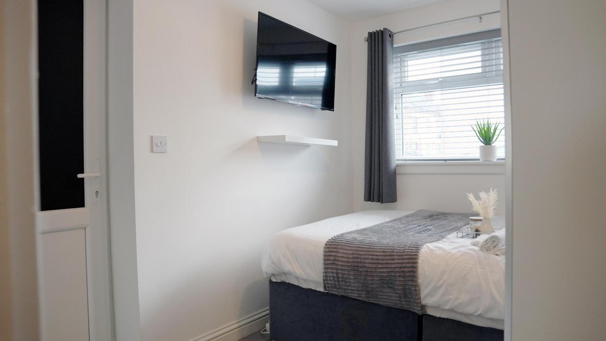 City Centre House, Parking With Ev, Free Wifi, Netflix Ковентри Экстерьер фото